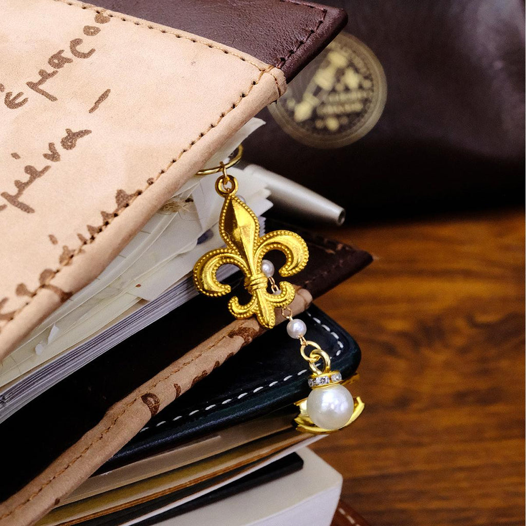 Fleur-de-Lis Paper Clip