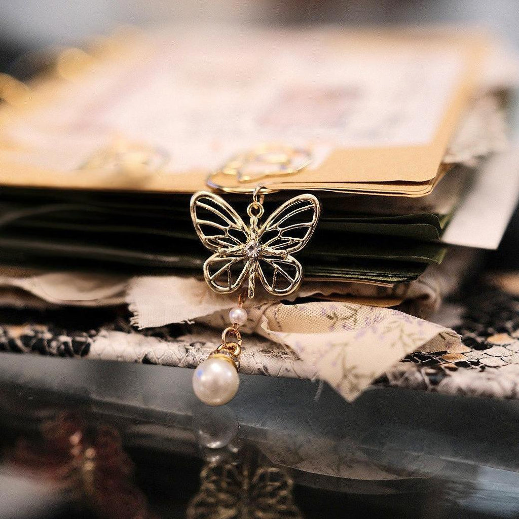 Gleam Flight Paper Clip